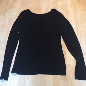 Long sleeve low back fitted tee